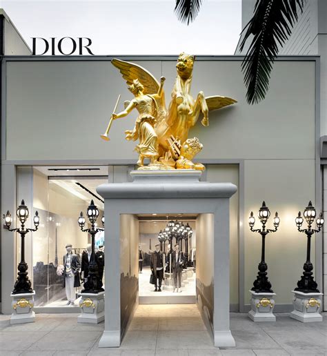 dior men's popup|Dior Opens Men’s Winter 2022 Rodeo Drive Pop.